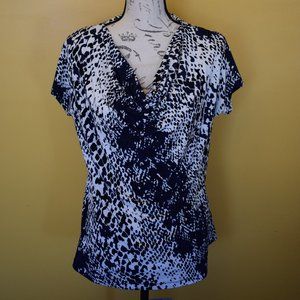 3/$21 Chaus Navy and white M